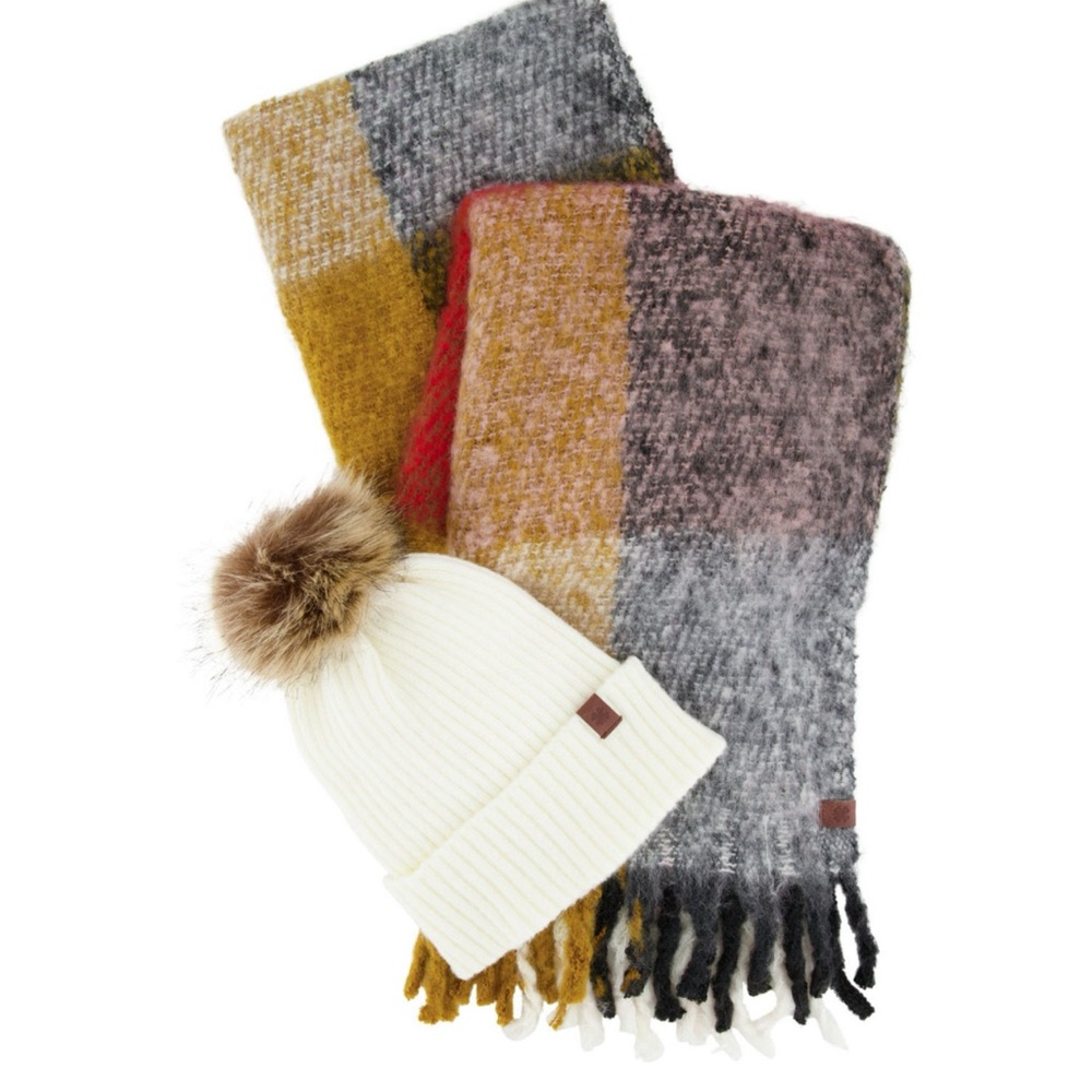 Lucky Brand Hat And Scarf Set Ivory Ribbed Beanie W/Faux Fur Pom & Plaid Scarf